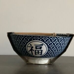 SH Home Porcelain Blue Chinese Footed 42oz. Noodle Bowl Chopsticks & Spoon NWT